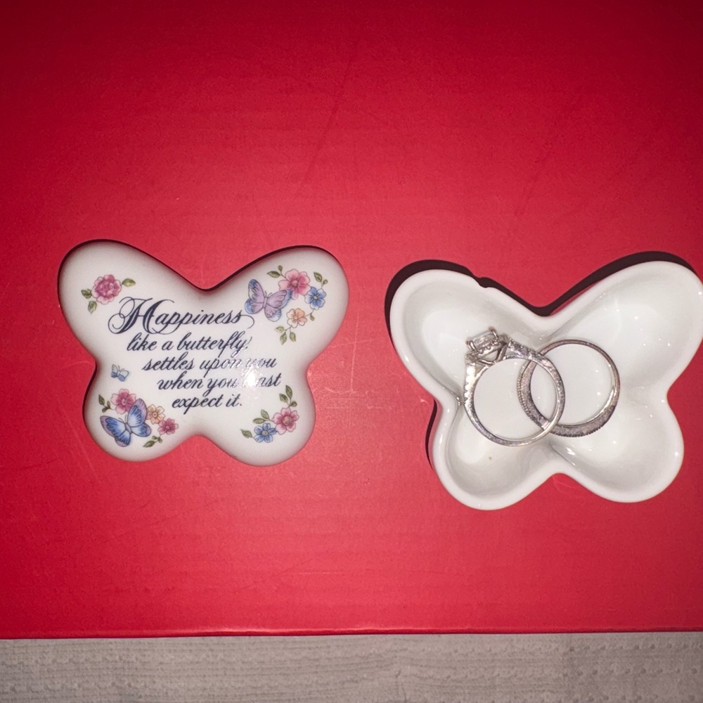 Avon White Butterfly Trinket Box with Pink & Blue Floral Accents - Picture 2 of 9